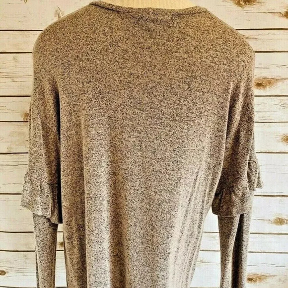 WAYF Women Long Sleeve Pullover Size Medium Crew Neck Casual Shirt Size Medium - Picture 2 of 11
